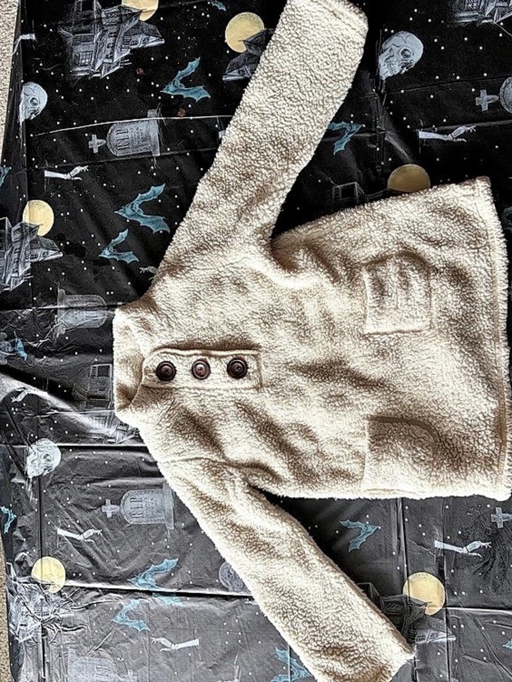 babyGap Sherpa Button Vest in Beige Size 4T Like New